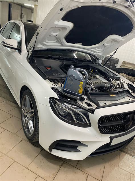 Замена масла в двигателе Mercedes E200 W213