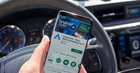 Как проверить, видит ли Android Auto приложения на телефоне?