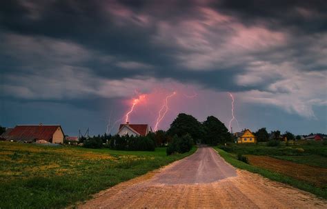 Незабываемая гроза в деревне: