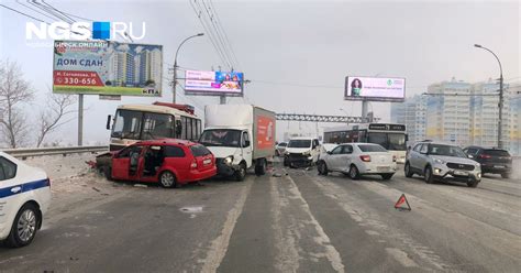 Почему произошла авария с новогодней елкой?