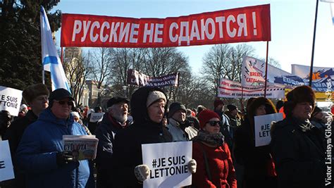 Протесты и требования к отречению